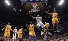 米兰体育官方网站-库尔图瓦神级爆发难救主，墨西哥新星压哨绝杀里昂