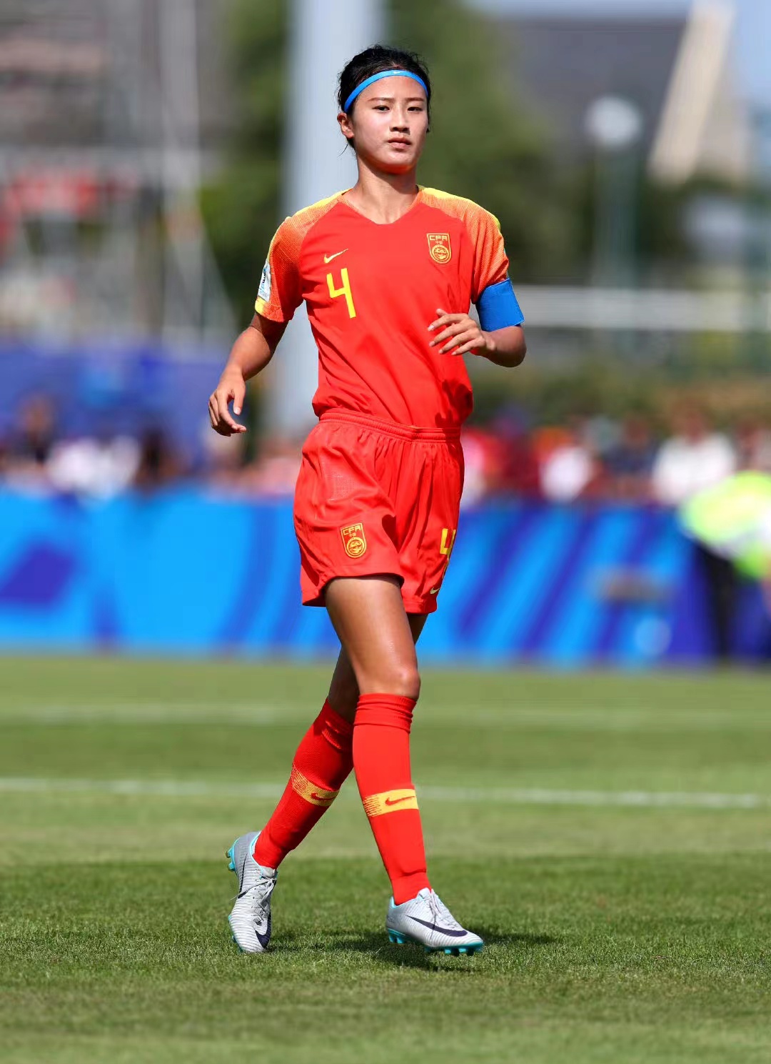 国际赛场上女足队员砥砺前行