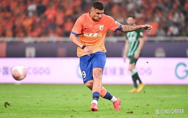 球员闪电进球，破门打开胜利之门的简单介绍