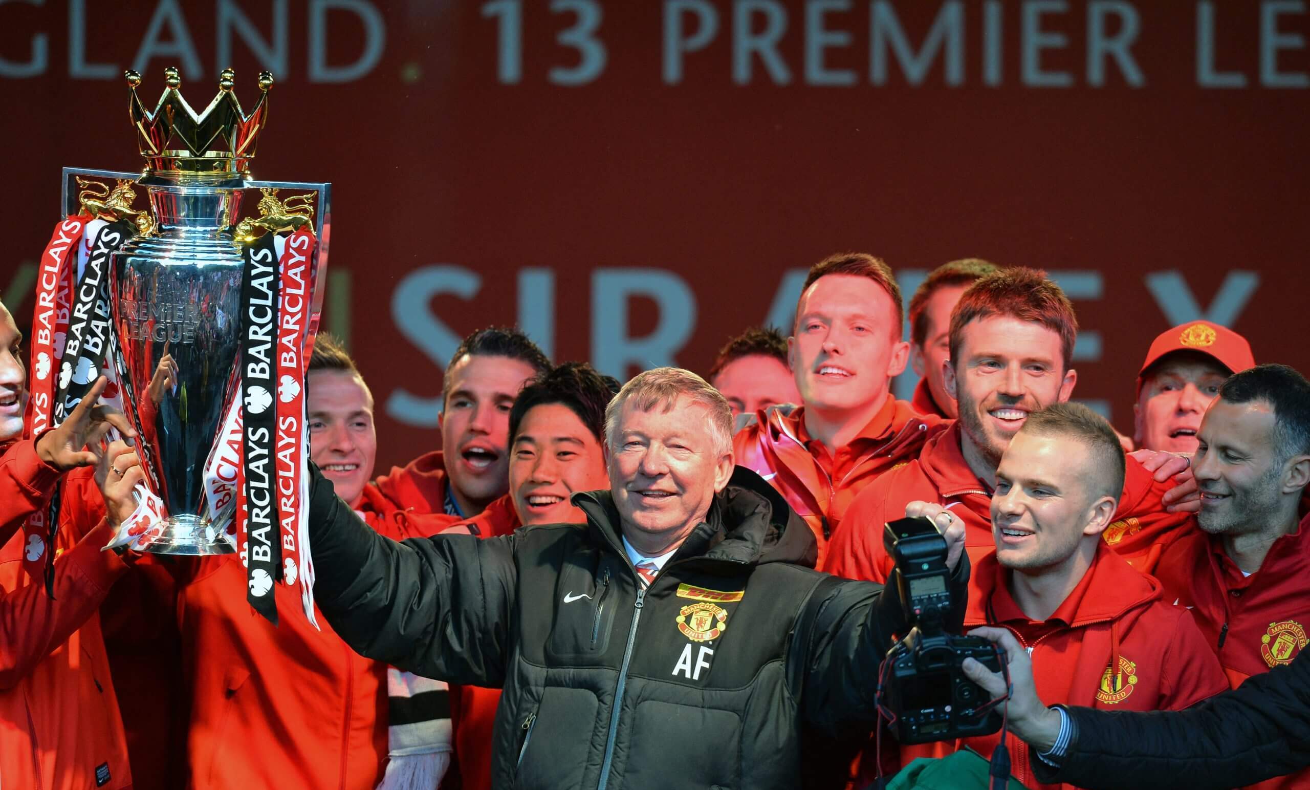 曼联主场大胜，保留冠军希望的简单介绍