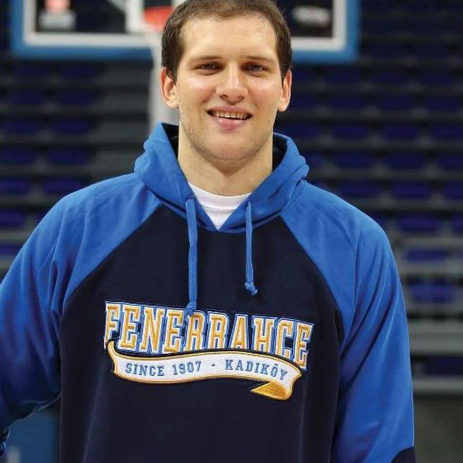 蒙特卡洛大师赛逆转温网，西西帕斯扛起全队的简单介绍