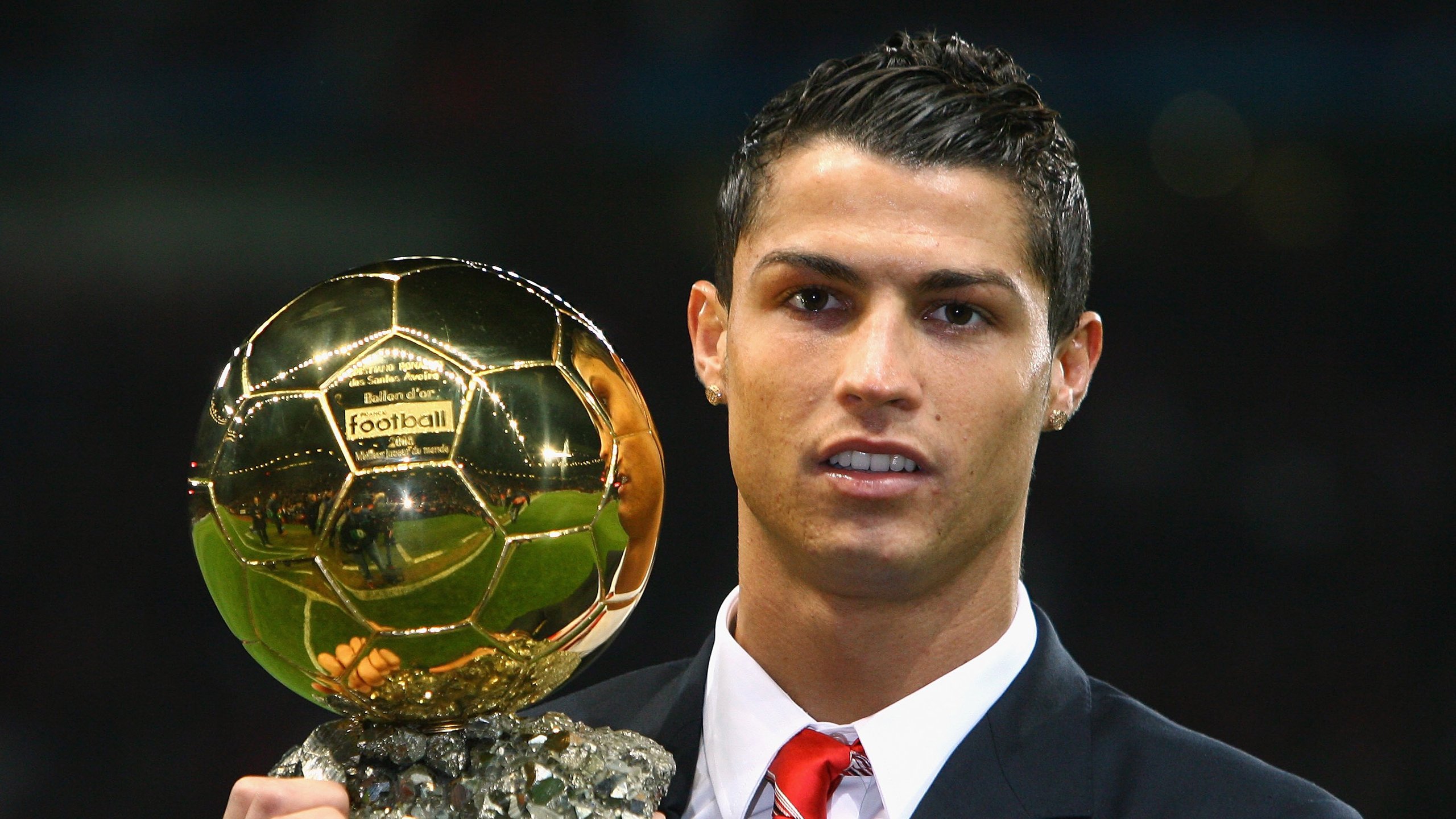 欧冠决赛之夜，京多安，舞台越大越强