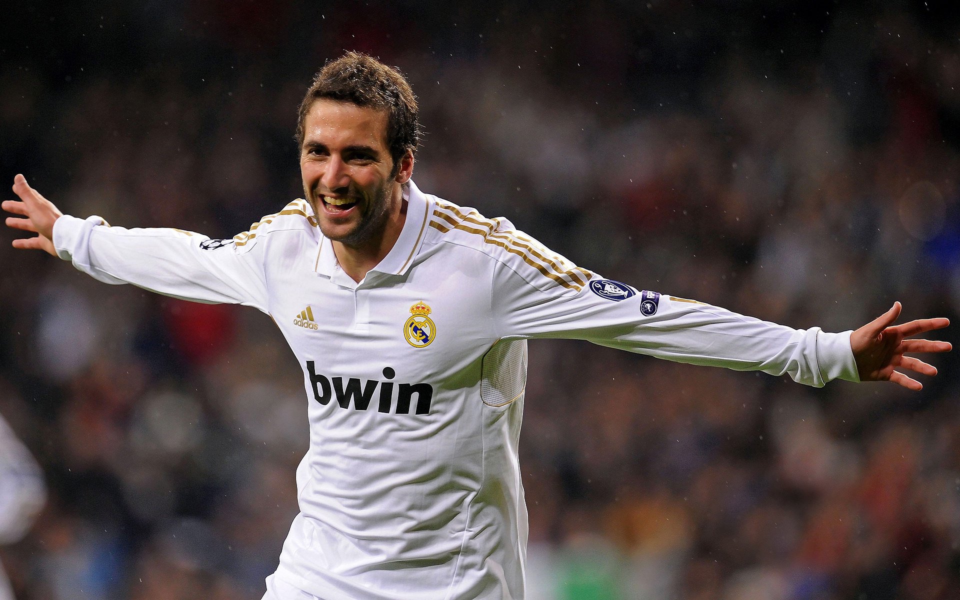 门迪扛起全队，里昂鏖战德国的史诗之夜